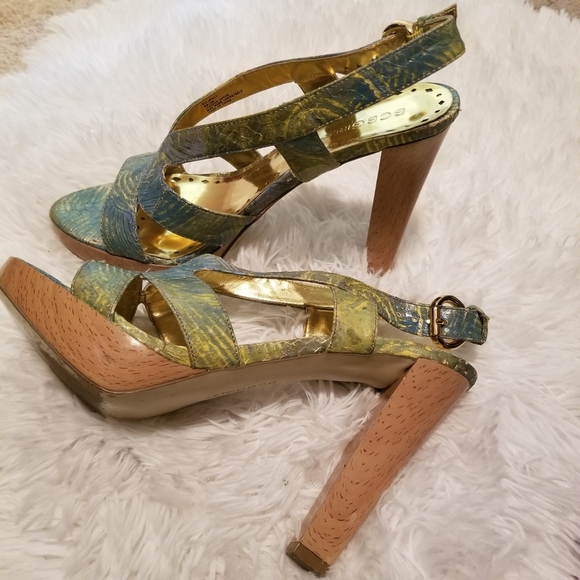 PRICE FIRM - Bcbg Platform Sandals - Picture 4 of 6